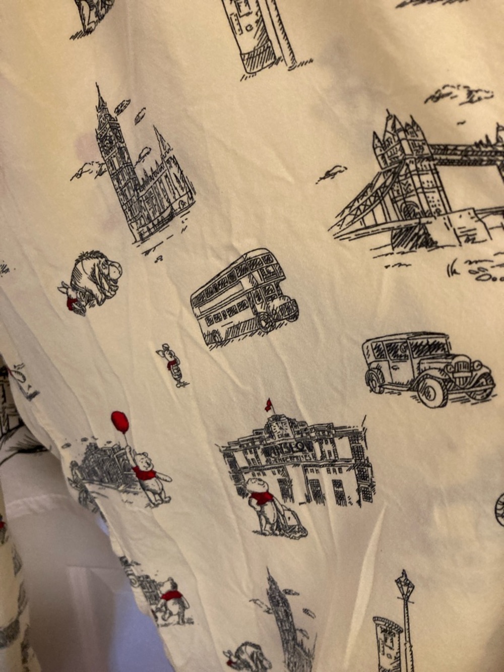 Disney Winnie the Pooh in London Balloon Pajama Set - Picture 8 of 13